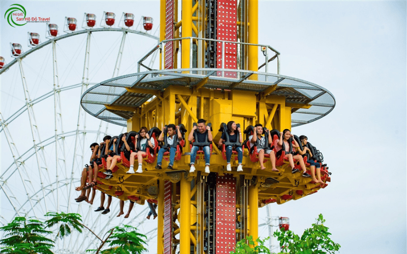 Golden-Sky-Tower-Asia-Park-Da-Nang