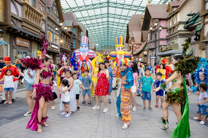 VinWonders Phú Quốc bảo trì khu Alice