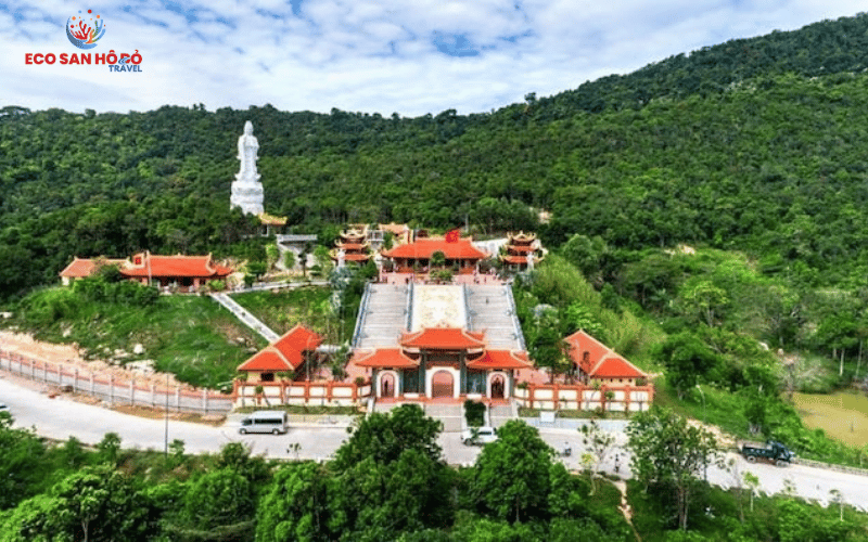 toan-canh-chua-ho-quoc