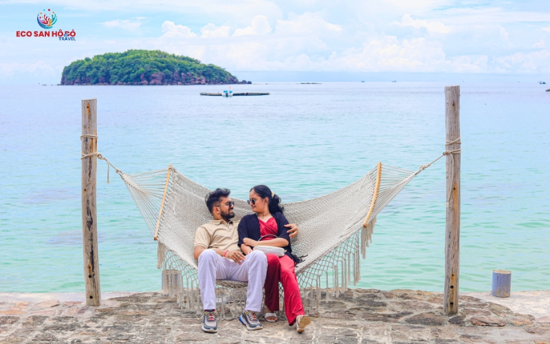 khach-check-in-trong-tour-dao-phu-quoc