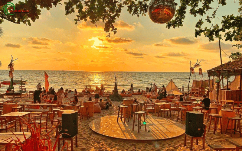 Sunset-sanato-beach-club-phu-quoc-3