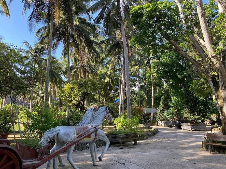 gia-ve-khu-du-lich-suoi-tranh