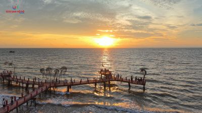 Sunset Sanato Ph&uacute; Quốc - Review Điểm Ngắm Ho&agrave;ng H&ocirc;n L&atilde;ng Mạn Ở Bờ Biển T&acirc;y
